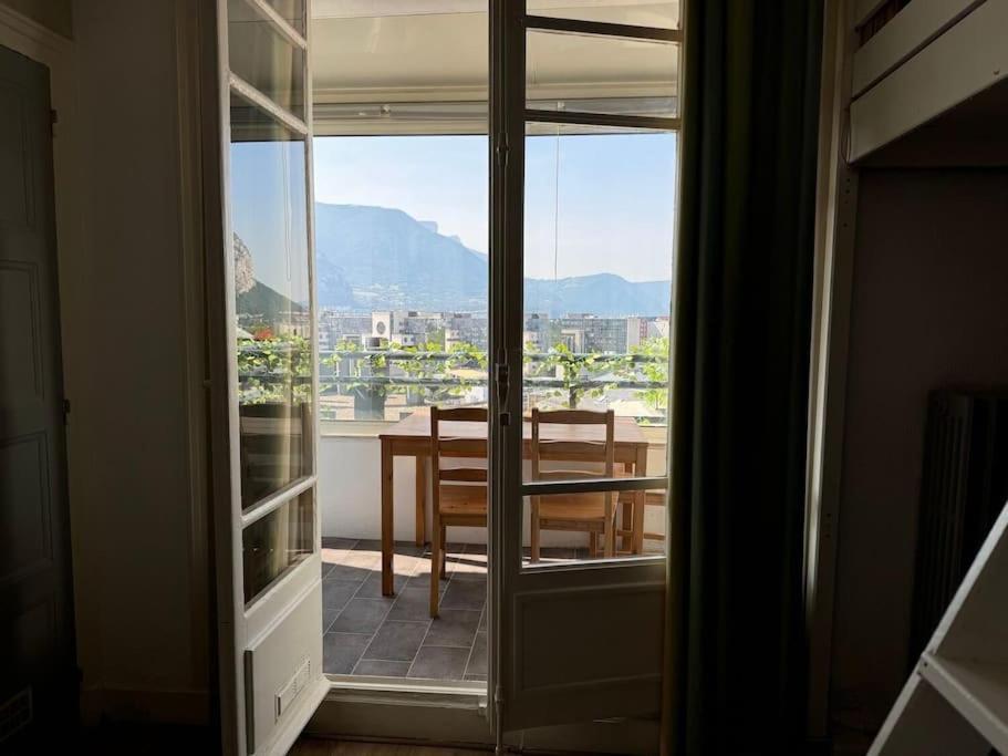 Le Rooftop Calme Et Terrasse A 1 Minute De La Gare Grenoble Eksteriør bilde